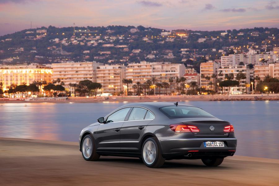  Volkswagen Passat CC 2012 года  (фото 23 из 44)